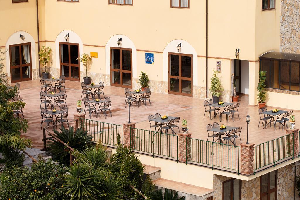 Agriturismo Villa Orchidea Ali Terme Exterior photo