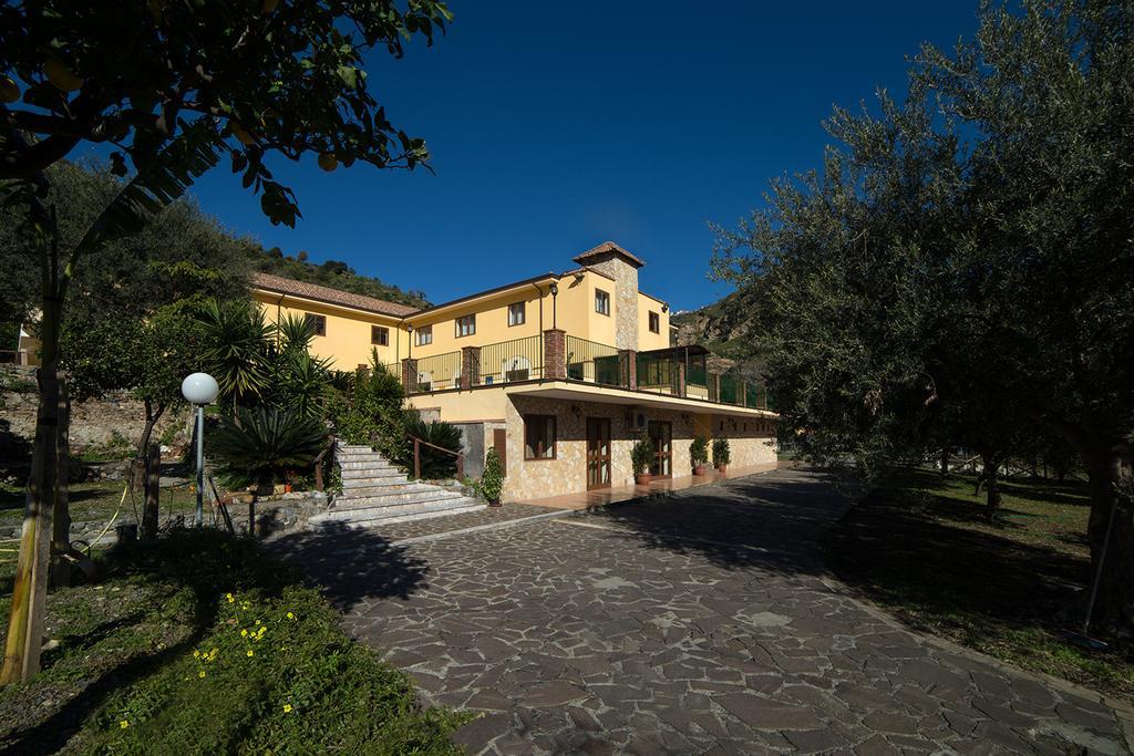 Agriturismo Villa Orchidea Ali Terme Exterior photo